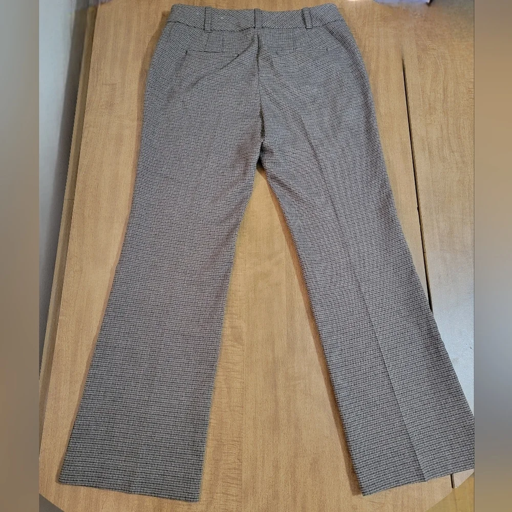 Women's Ann Taylor Signature Pants in Houndstooth, Brown, Size 6P, Pre-owned - Picture 2 of 8
